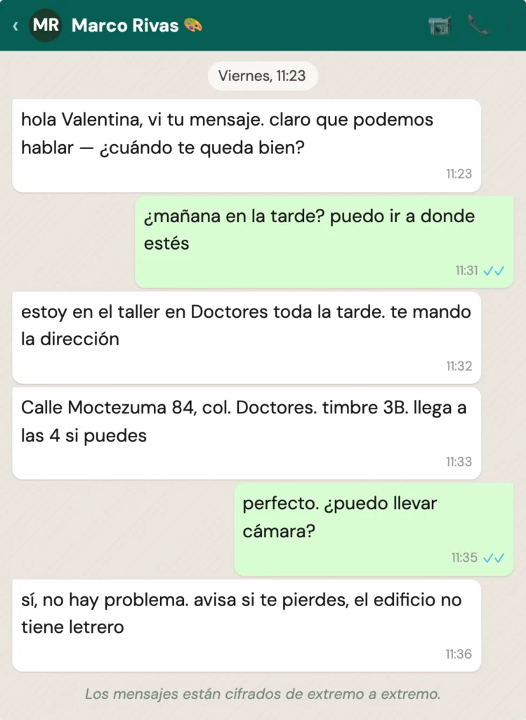 WhatsApp conversation with “Marco Rivas 🎨” arranging to meet at his art studio in Doctores, in Spanish.